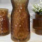 Glazen vaas ruit motief, H: 24,5 B 13 cm